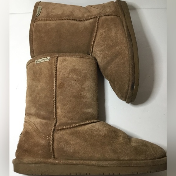 BearPaw Emma Short Suede Sheepskin Slip On Boots Size 9 EUC - Picture 5 of 8